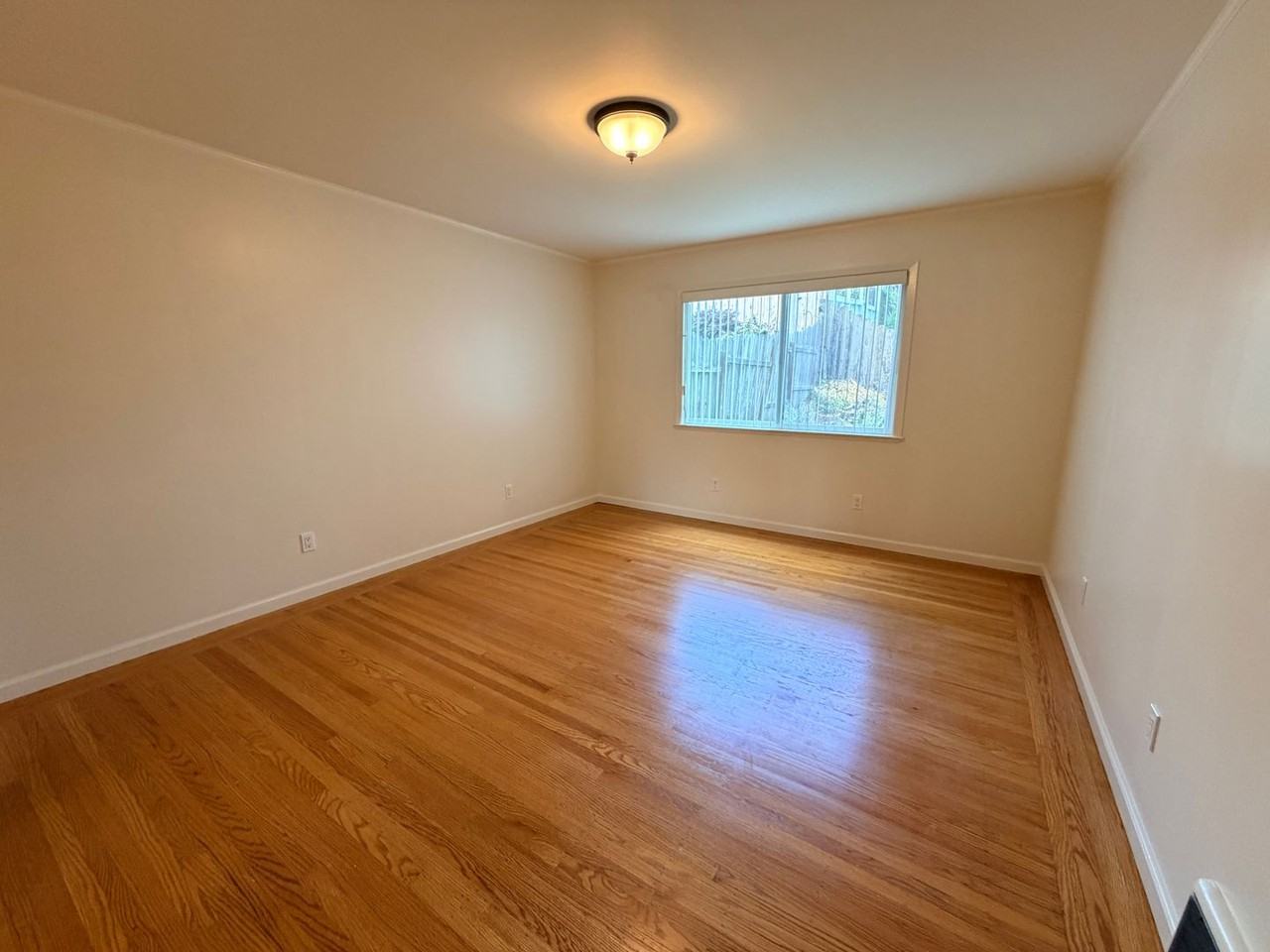1724 Burrows St - Photo 5 of 21
