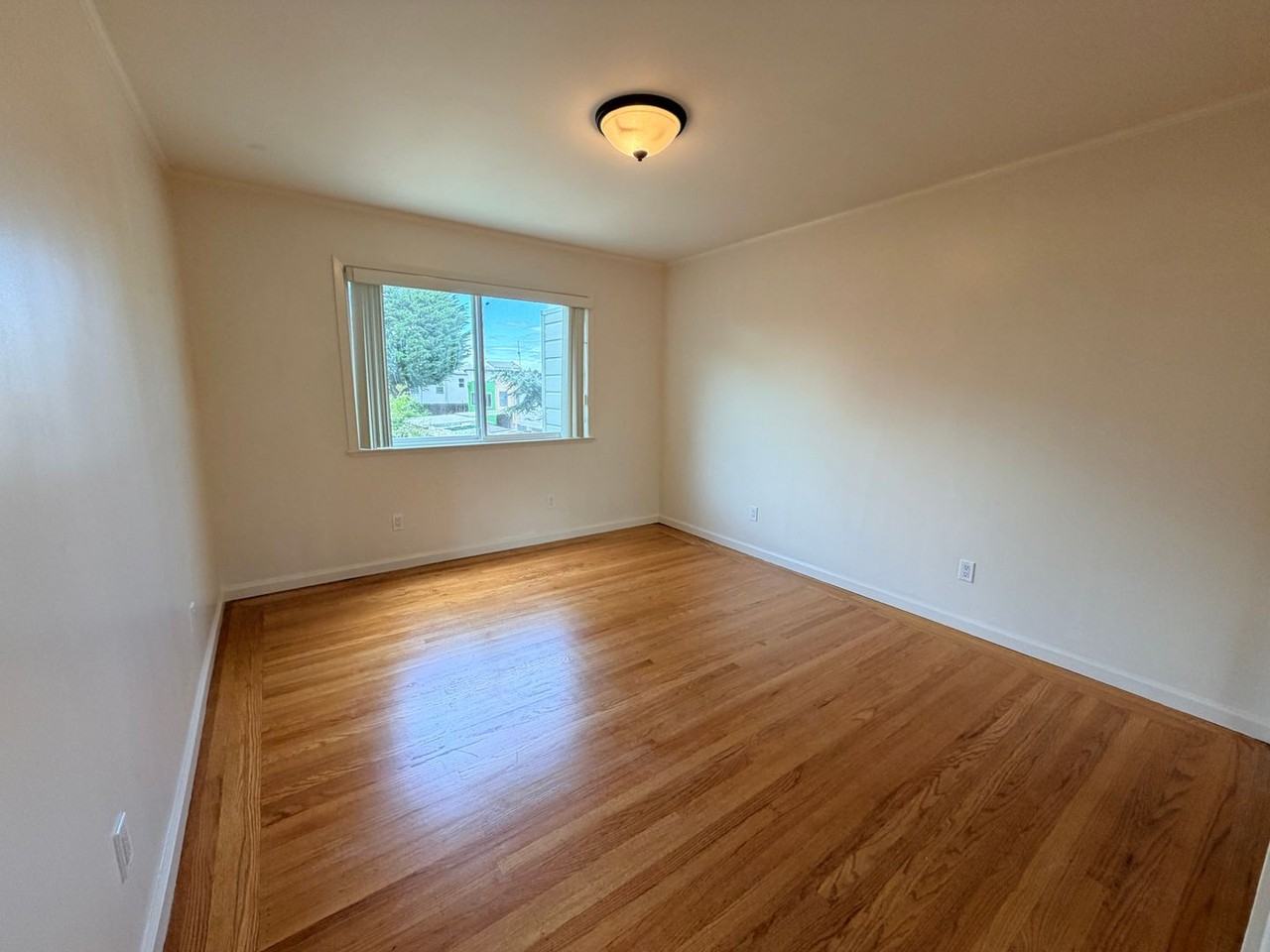 1724 Burrows St - Photo 6 of 21