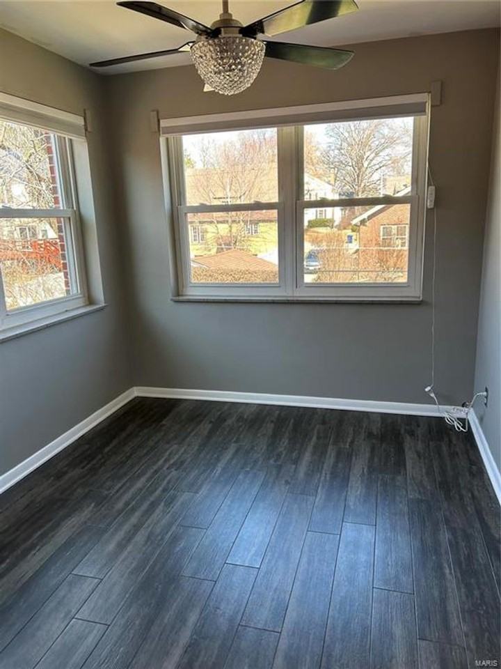 7227 Balson Ave - Photo 6 of 24