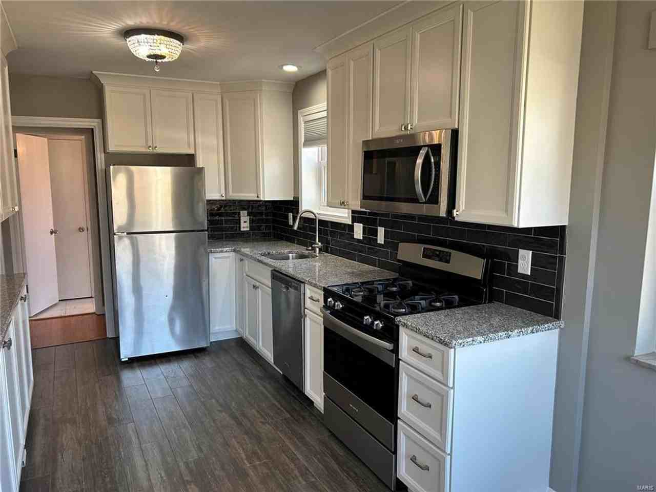 7227 Balson Ave - Photo 7 of 24