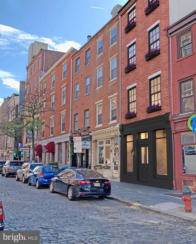 136 Chestnut Street - Photo 5 of 7