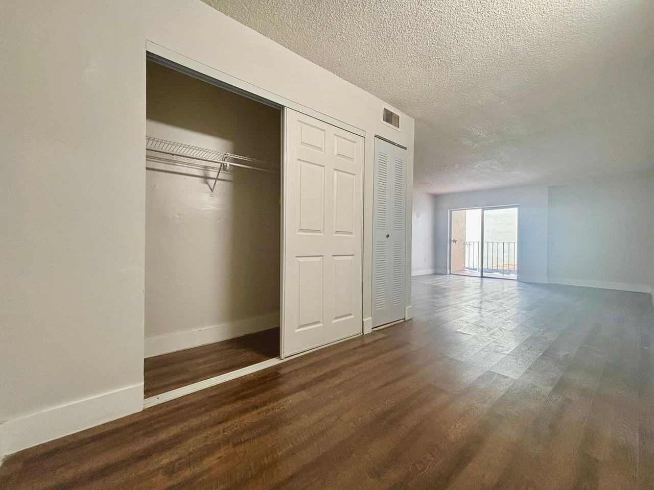 2523-2525 Opa Locka Blvd - Photo 2 of 19
