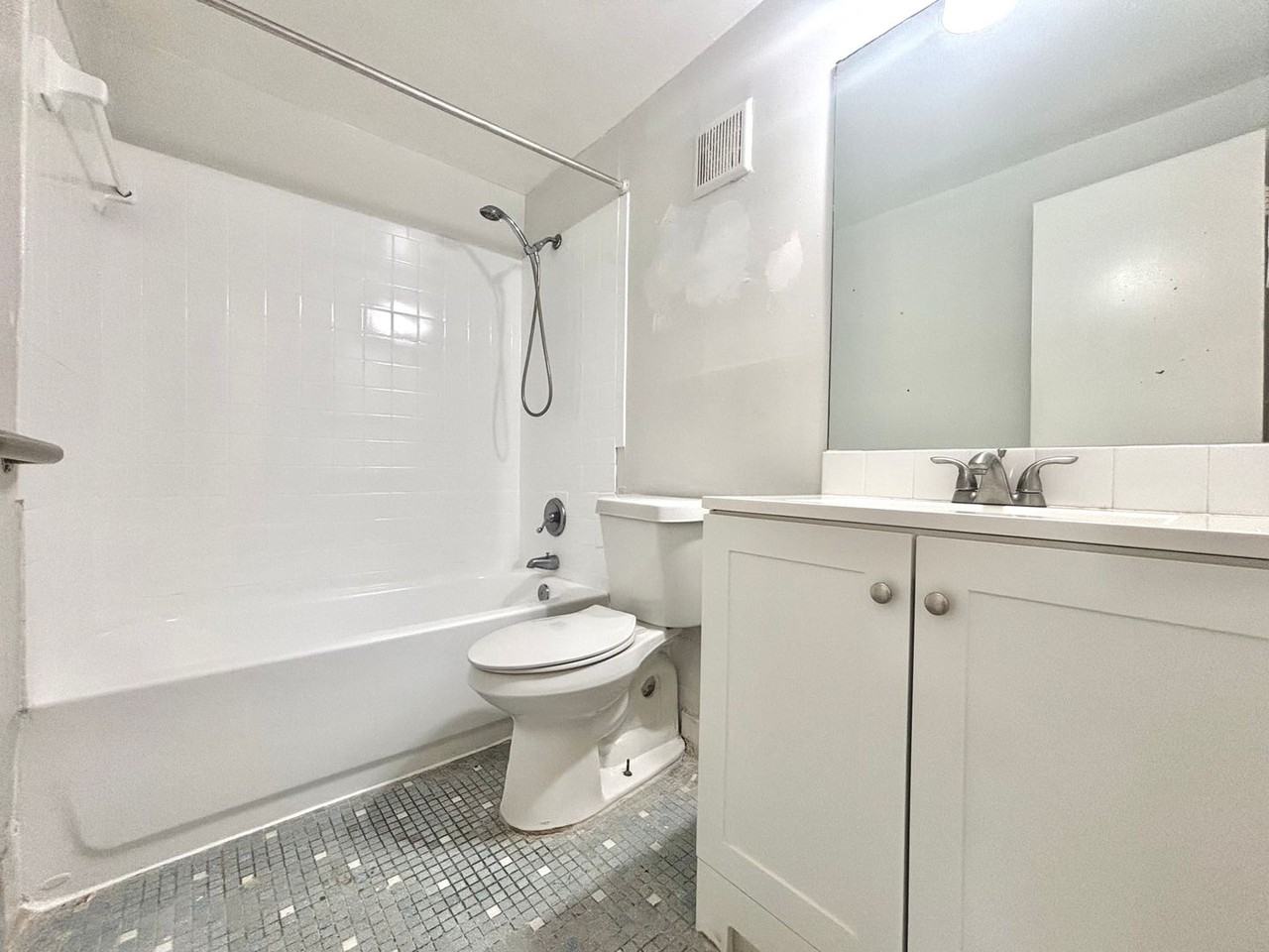 2523-2525 Opa Locka Blvd - Photo 4 of 19