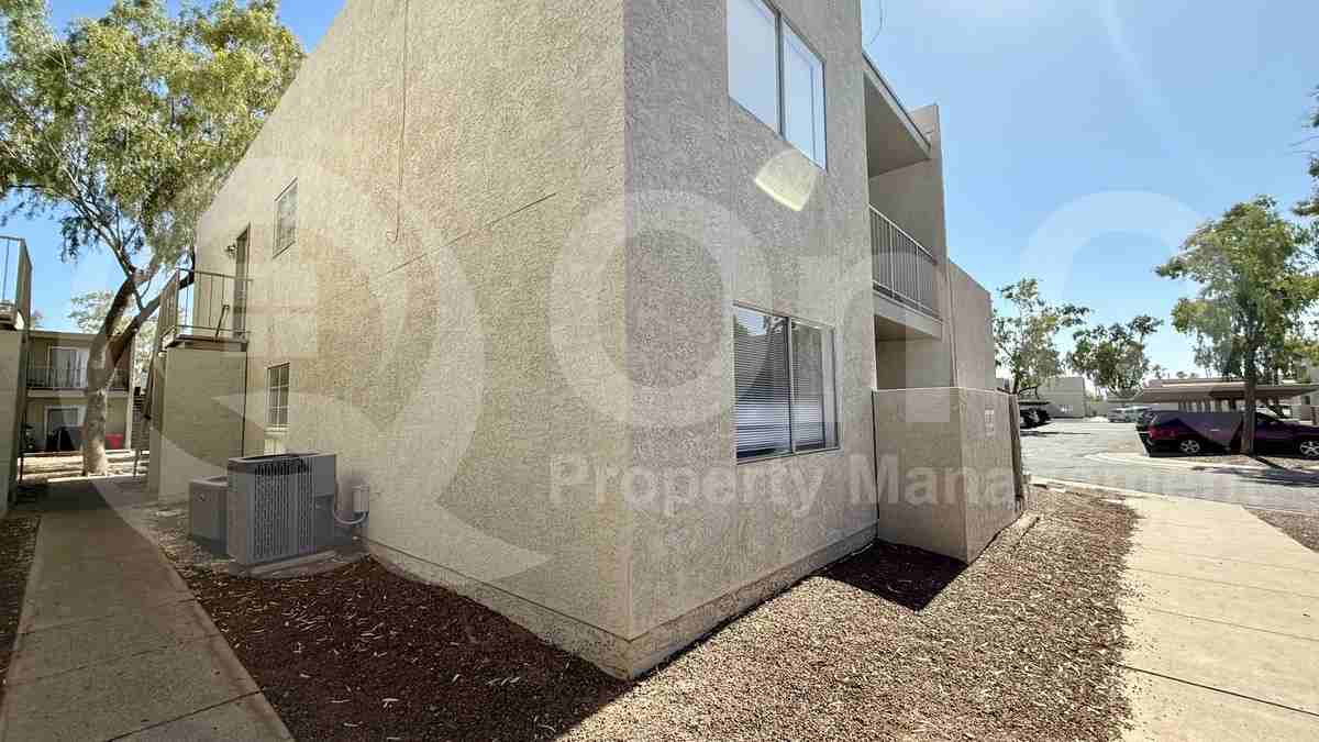 2827 E Le Marche Ave #103 - Photo 2 of 16