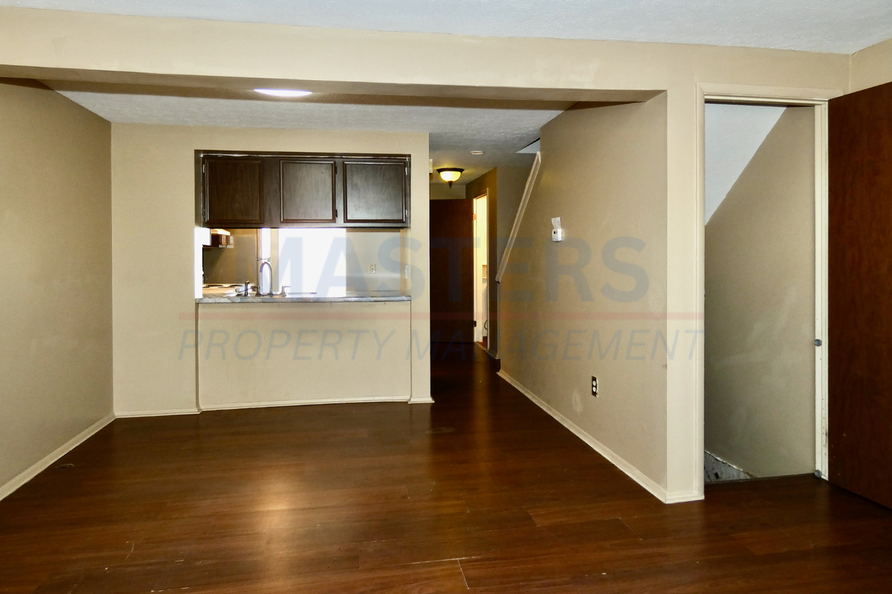 5929 Black Oak Dr #C - Photo 3 of 14