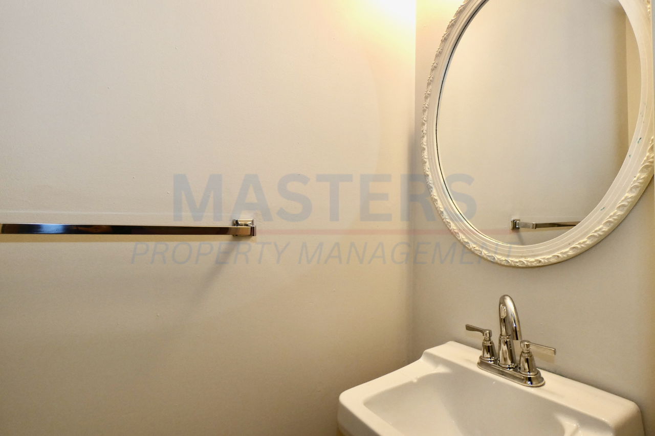 5929 Black Oak Dr #C - Photo 5 of 14