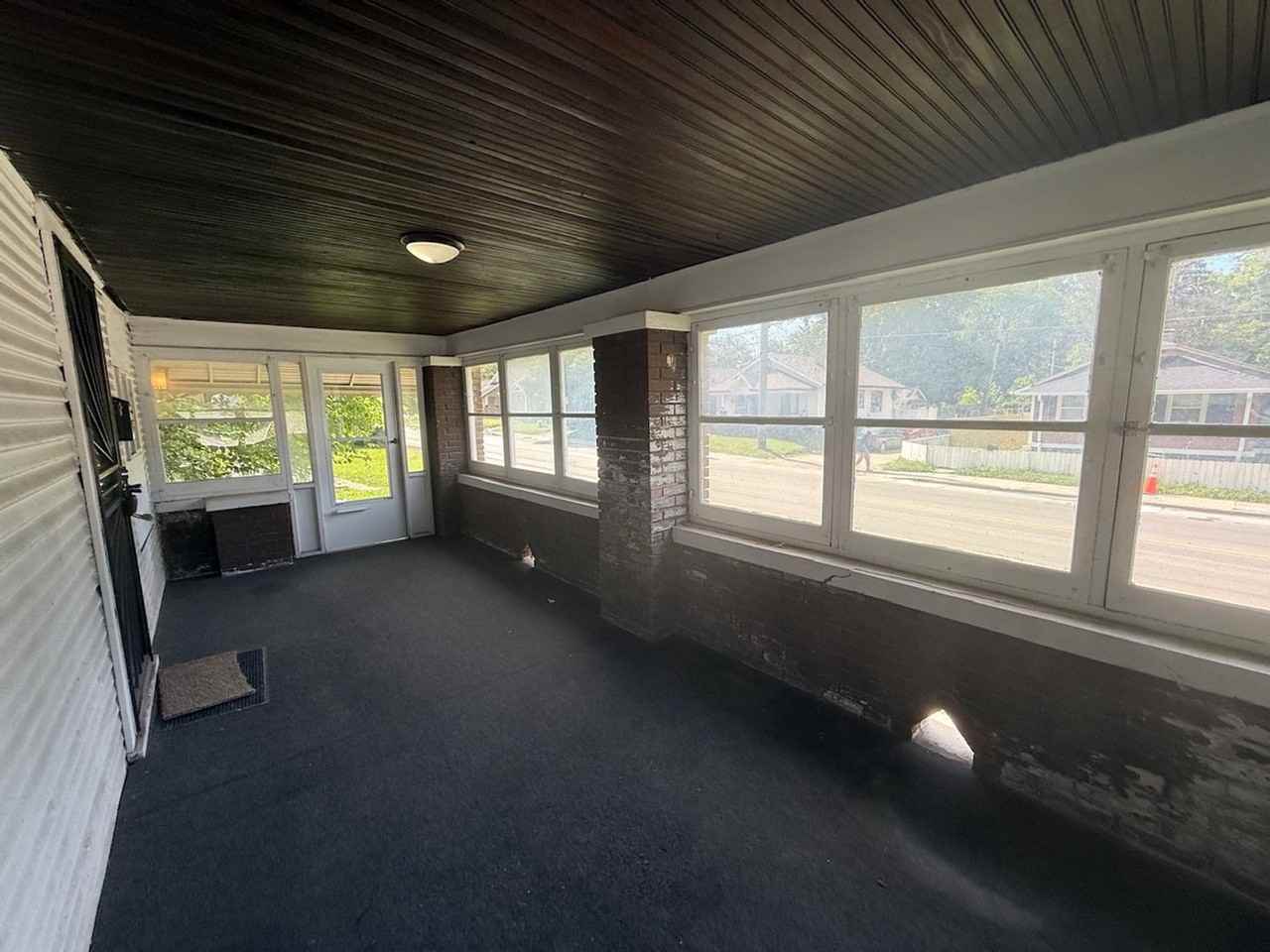3920 E 30th St - Photo 5 of 19