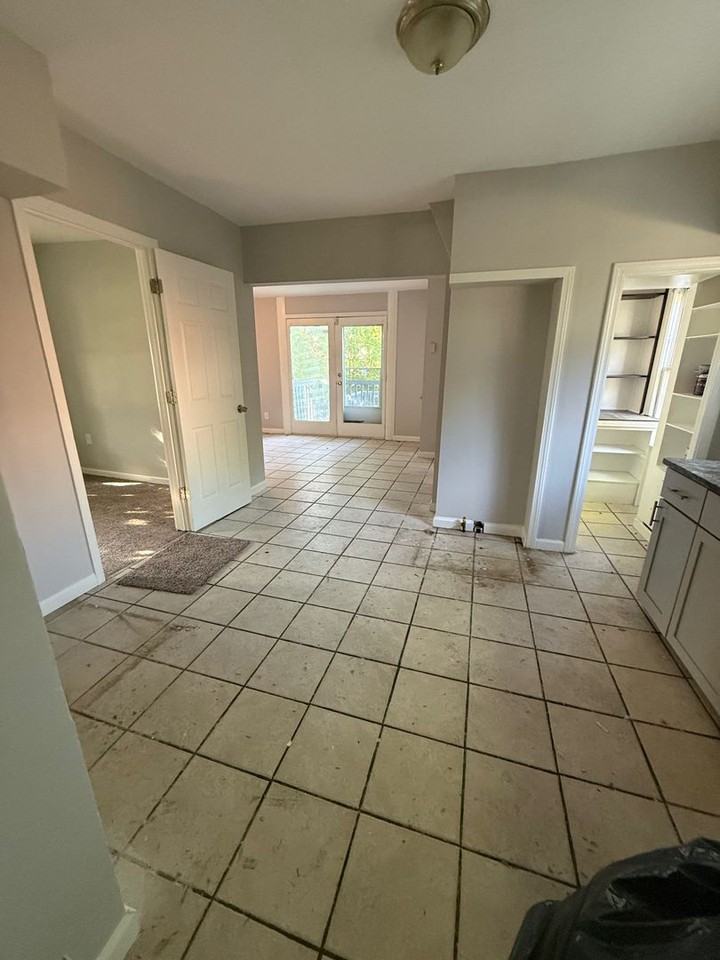 15611 Glander Ave - Photo 4 of 16