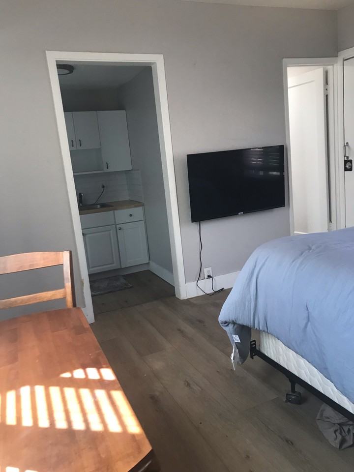 200 W White Street - Photo 5 of 14