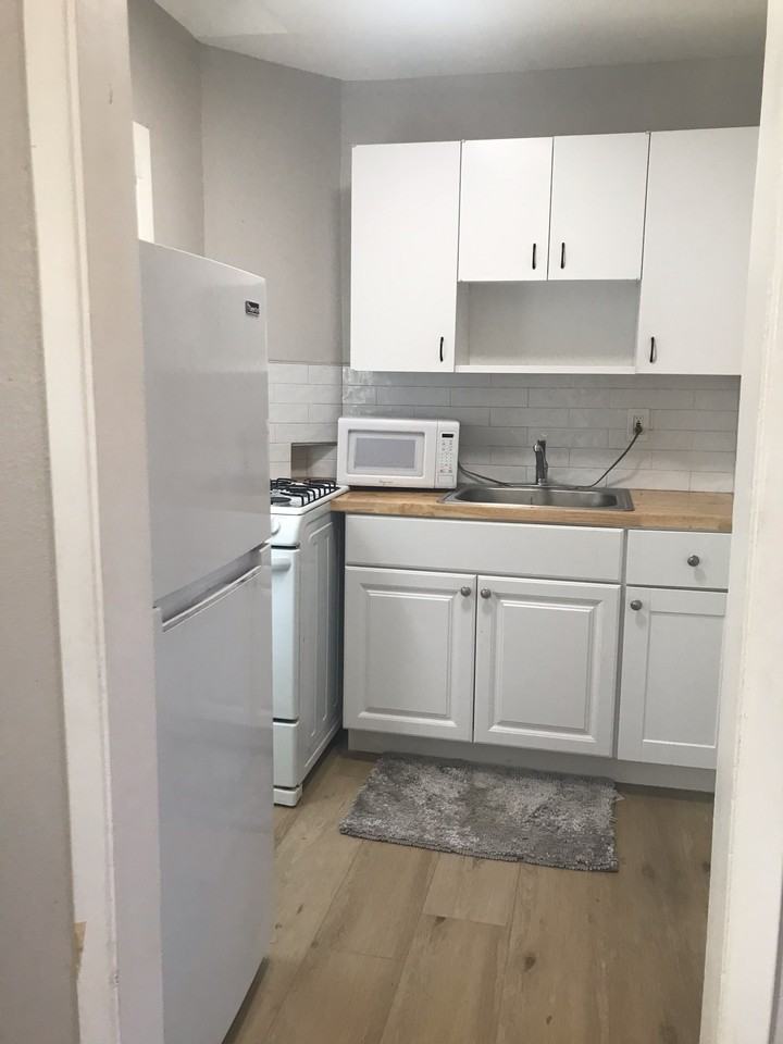 200 W White Street - Photo 7 of 14