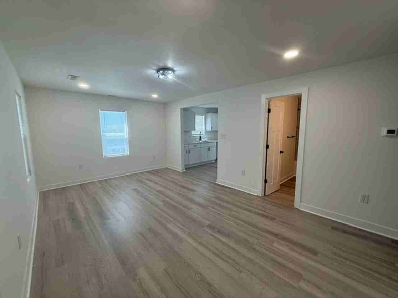2014 N Exeter Ave - Photo 5 of 14