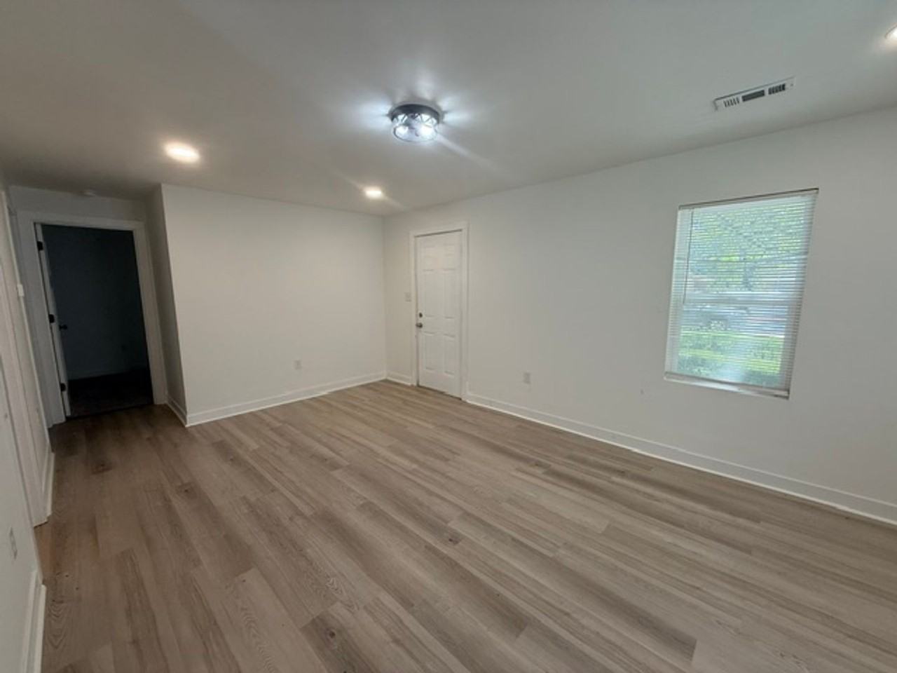 2014 N Exeter Ave - Photo 6 of 14