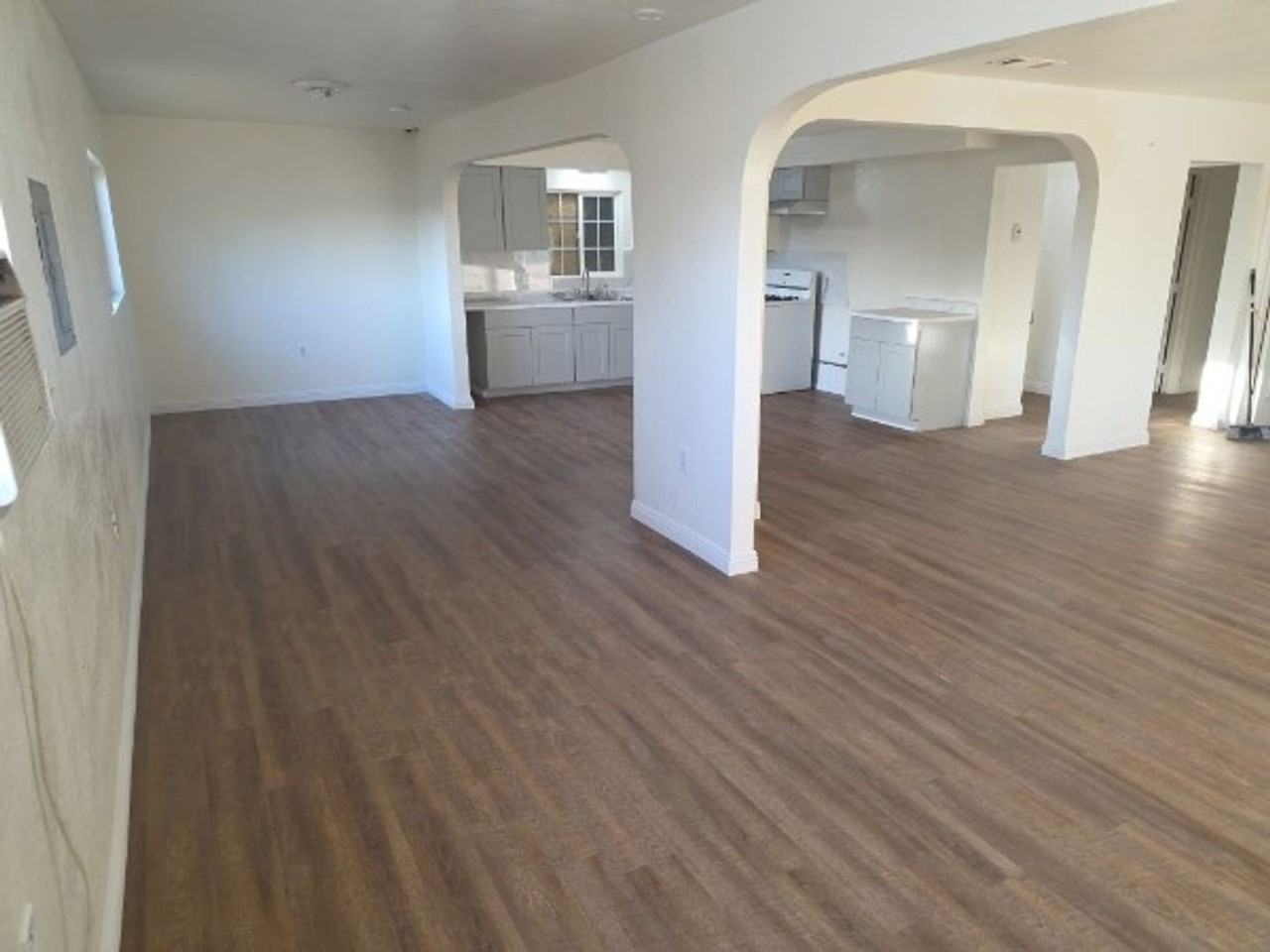 9217 Beech Ave - Photo 6 of 18