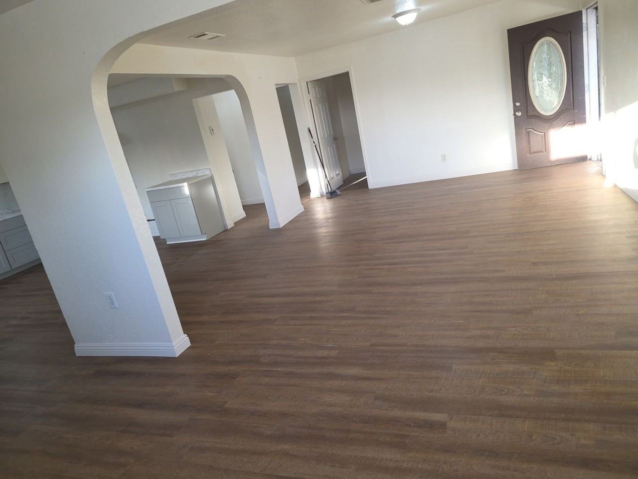 9217 Beech Ave - Photo 7 of 18