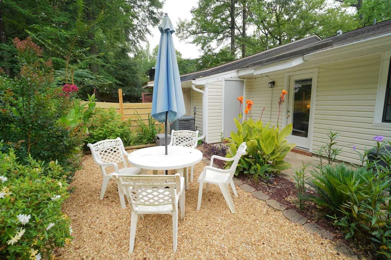 129 Whetherbine Way W - Photo 3 of 34