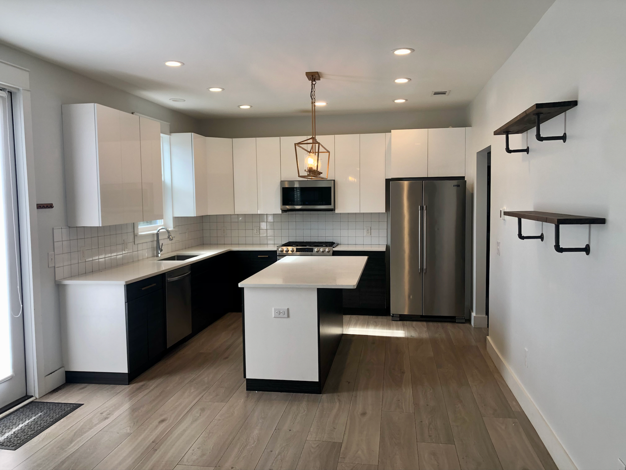899 E Hatton St - Photo 3 of 4