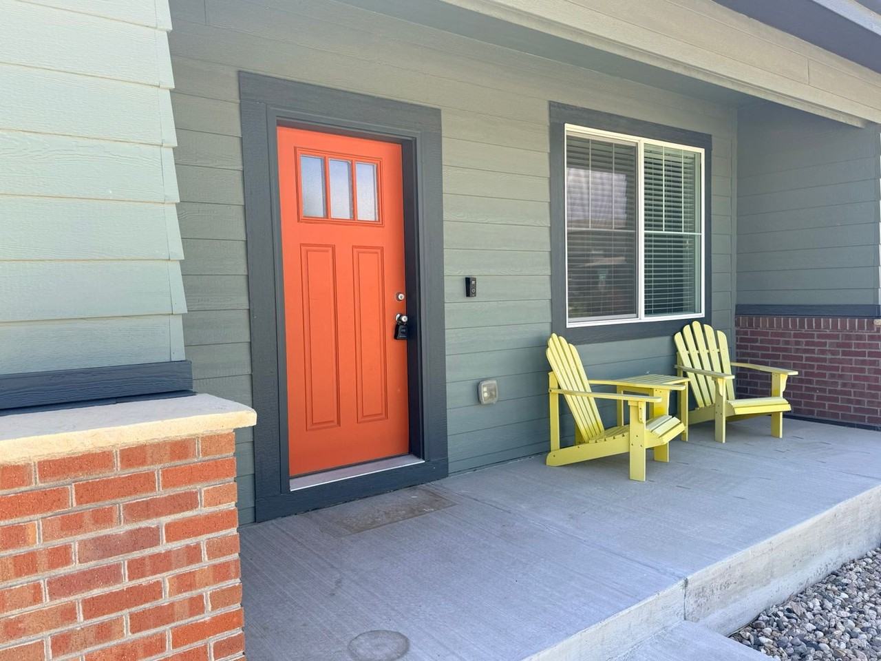2139 Saison St - Photo 2 of 20