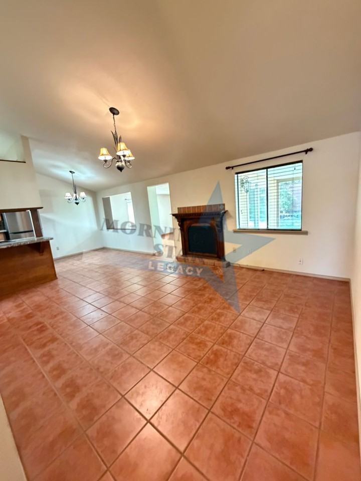 1913 Bridger Ave - Photo 2 of 22