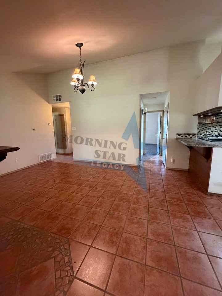 1913 Bridger Ave - Photo 3 of 22