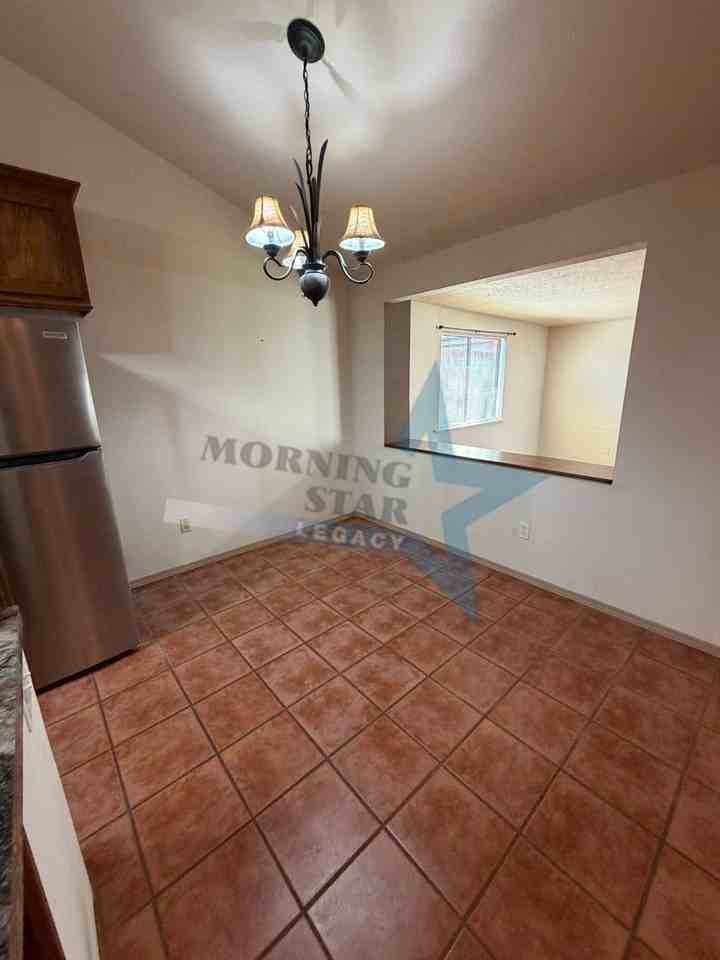 1913 Bridger Ave - Photo 6 of 22