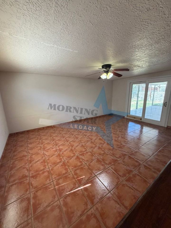 1913 Bridger Ave - Photo 7 of 22