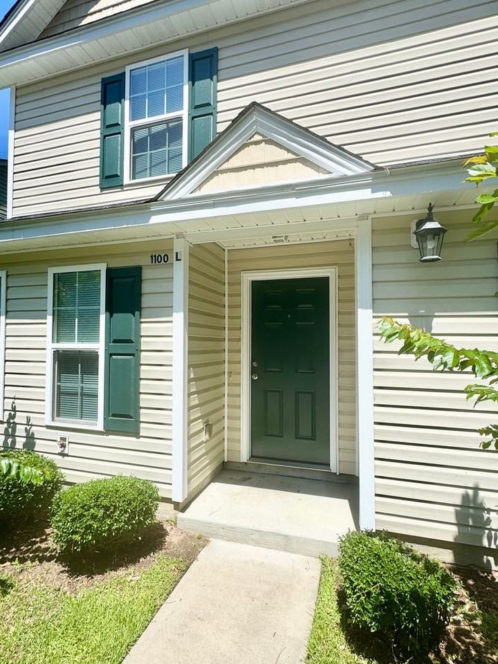 1100 Pine St - Photo 2 of 23