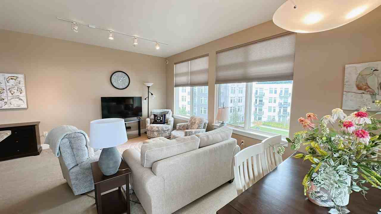 3111 Newmarket St #512 - Photo 5 of 24