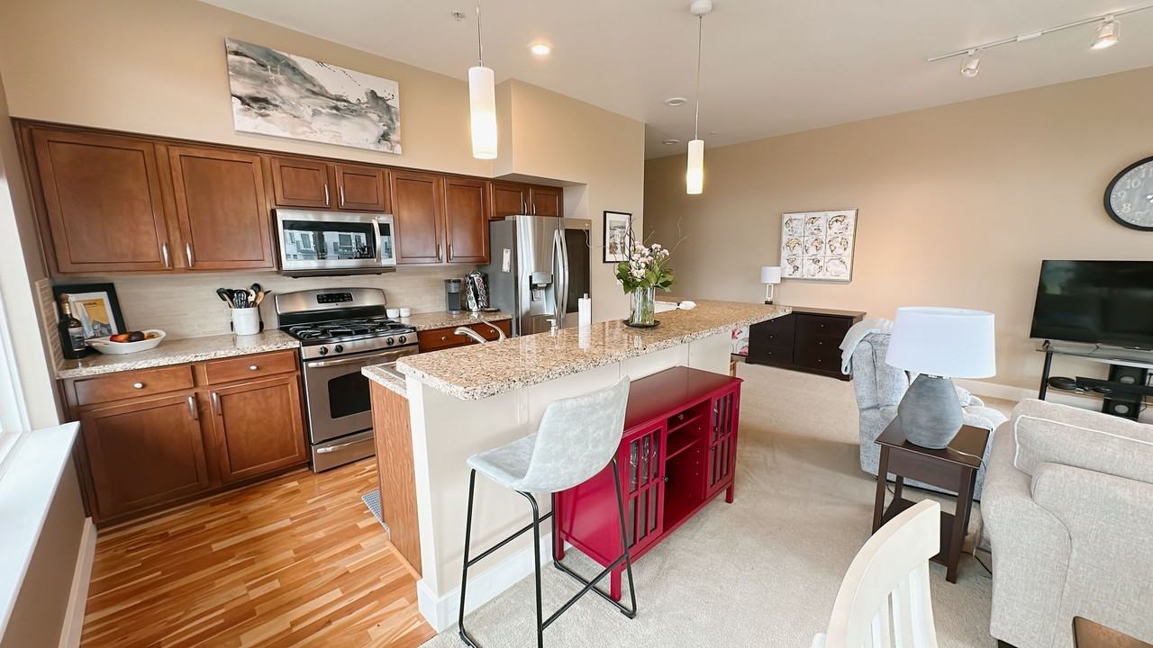 3111 Newmarket St #512 - Photo 6 of 24