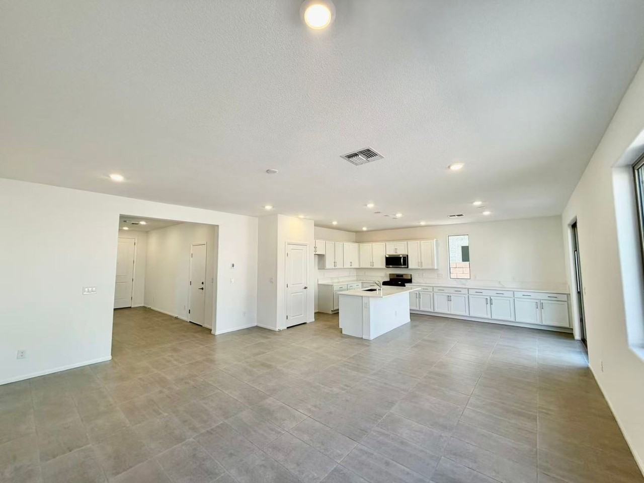 5956 Miller Ln - Photo 3 of 21