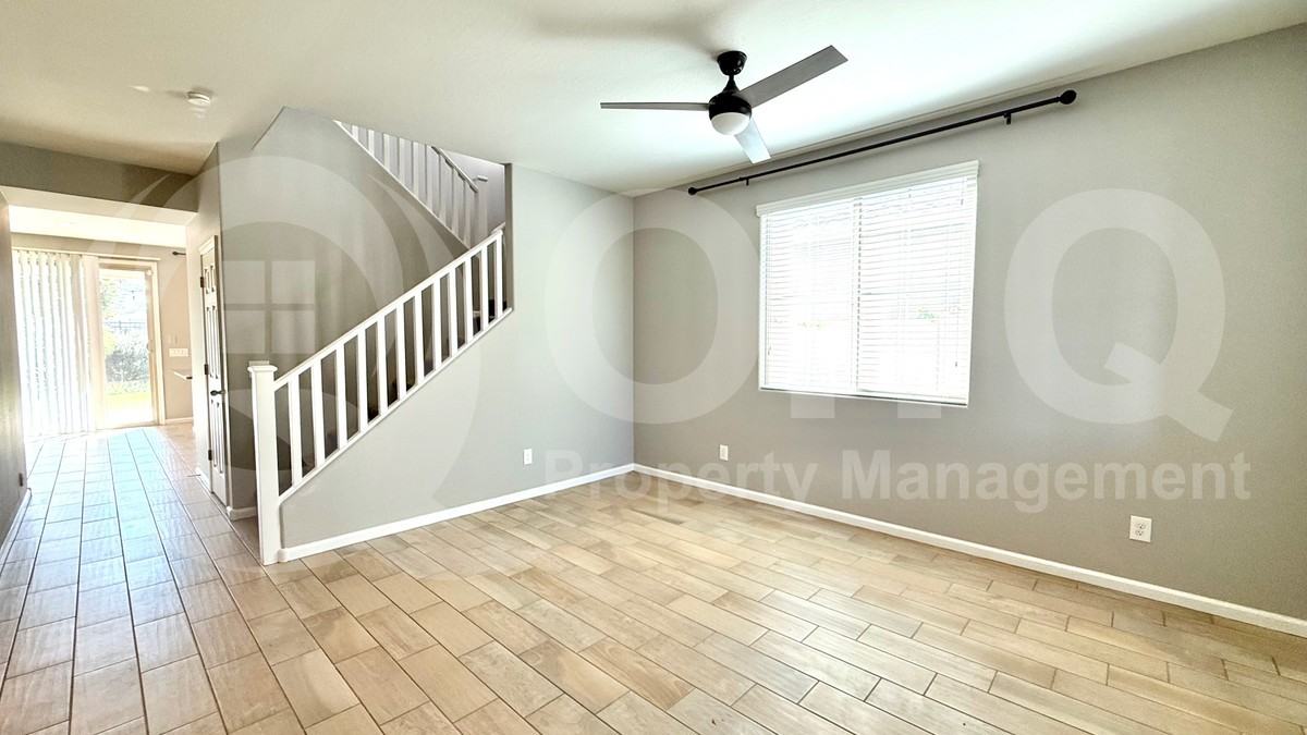 3231 S Santa Rita Way - Photo 4 of 41