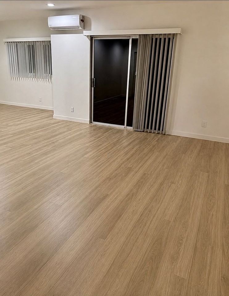 5400 Newcastle Ave #68 - Photo 5 of 18