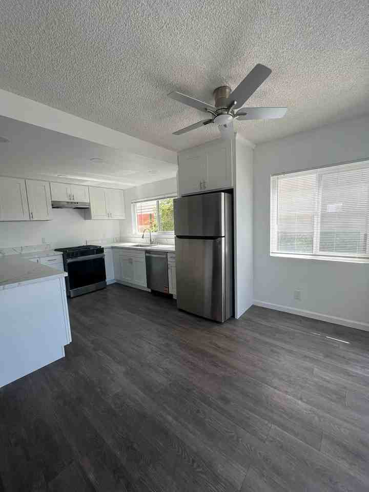 146 Imperial Beach Blvd - Photo 5 of 8