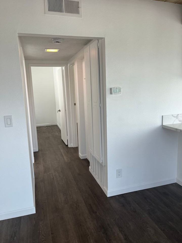 146 Imperial Beach Blvd - Photo 6 of 8