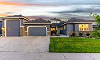 featured image of 8319 W Sparks Lake Dr