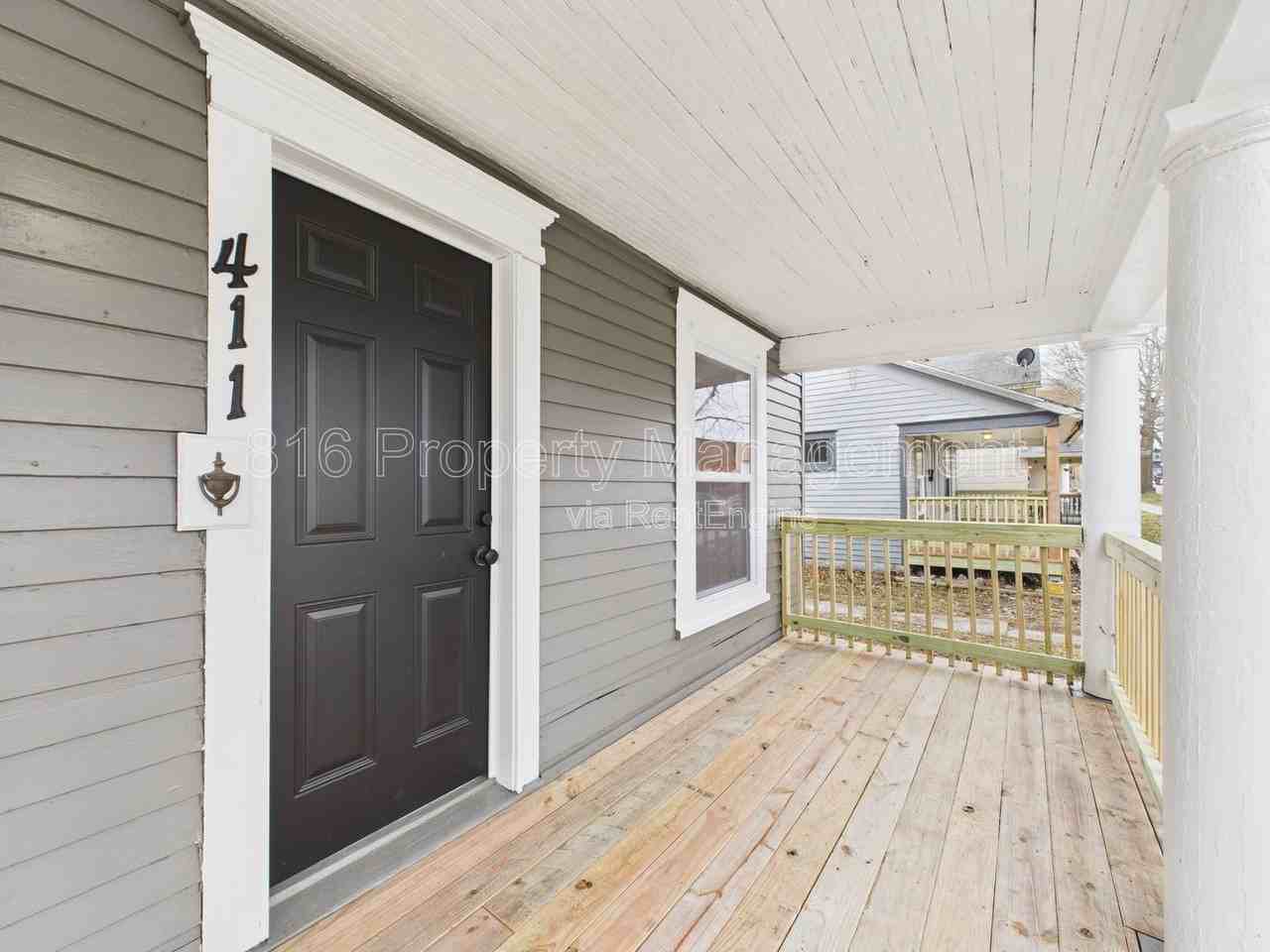 411 Main St - Photo 2 of 17