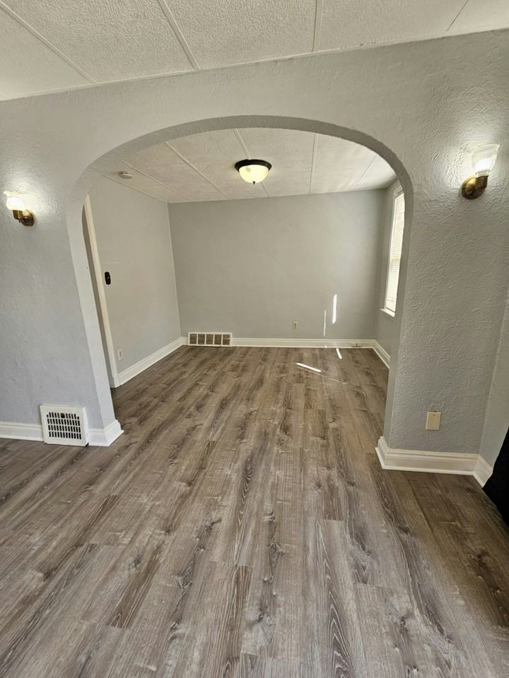 1546 Anne Avenue, Unit 1 - Photo 5 of 7