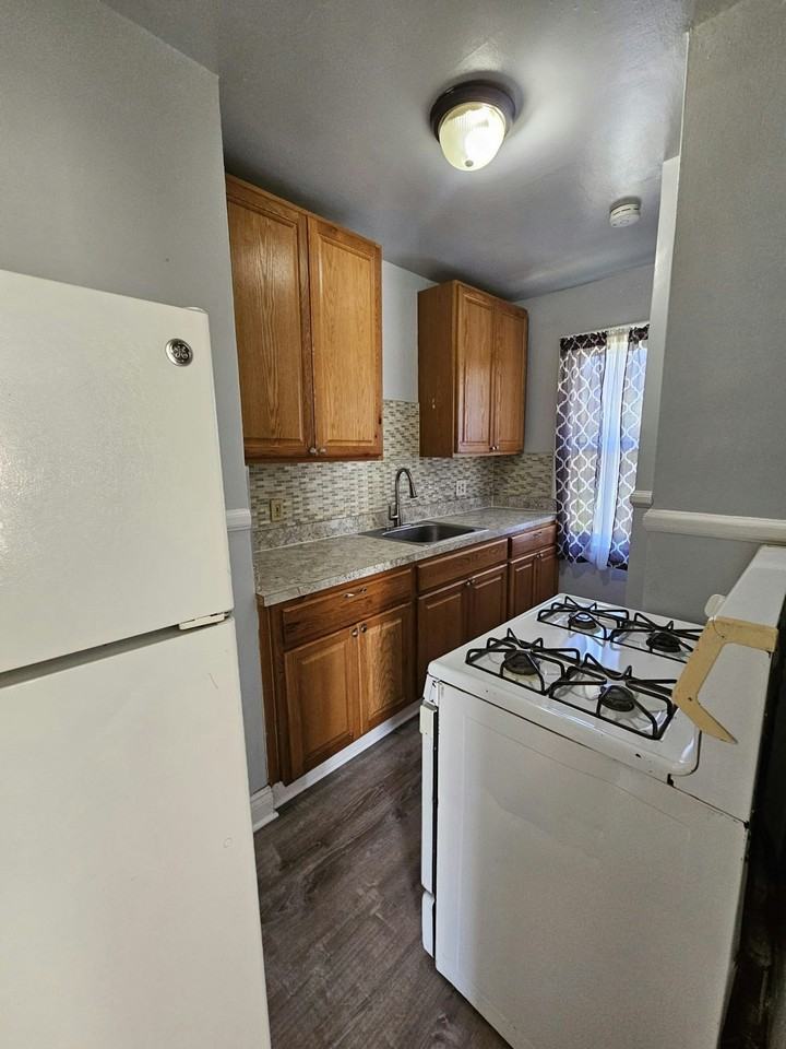 1546 Anne Avenue, Unit 1 - Photo 7 of 7