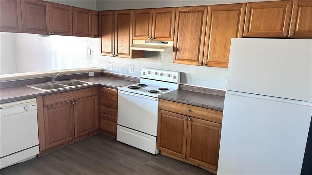 4502 Surfside Boulevard Unit 1 - Photo 4 of 9