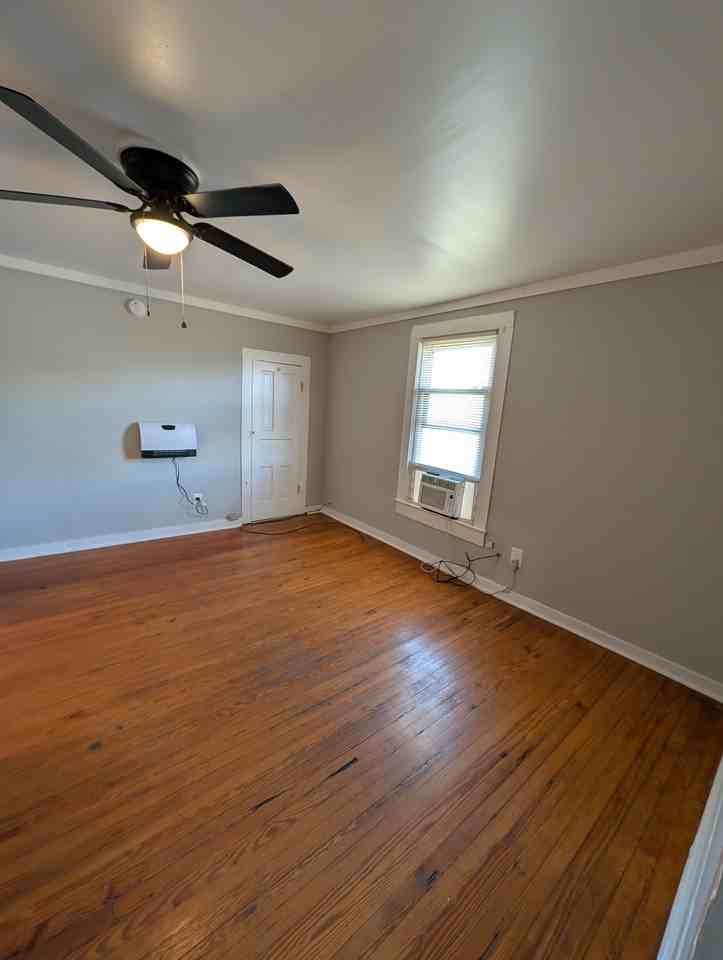 1206 South Salisbury Street - Photo 4 of 12