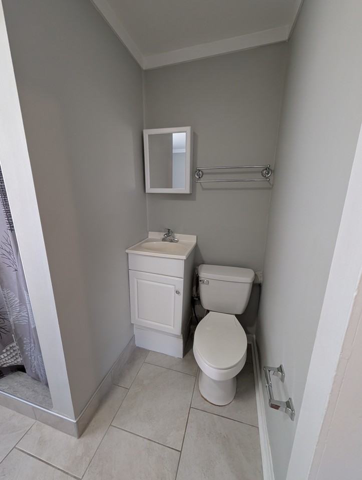 1206 South Salisbury Street - Photo 6 of 12