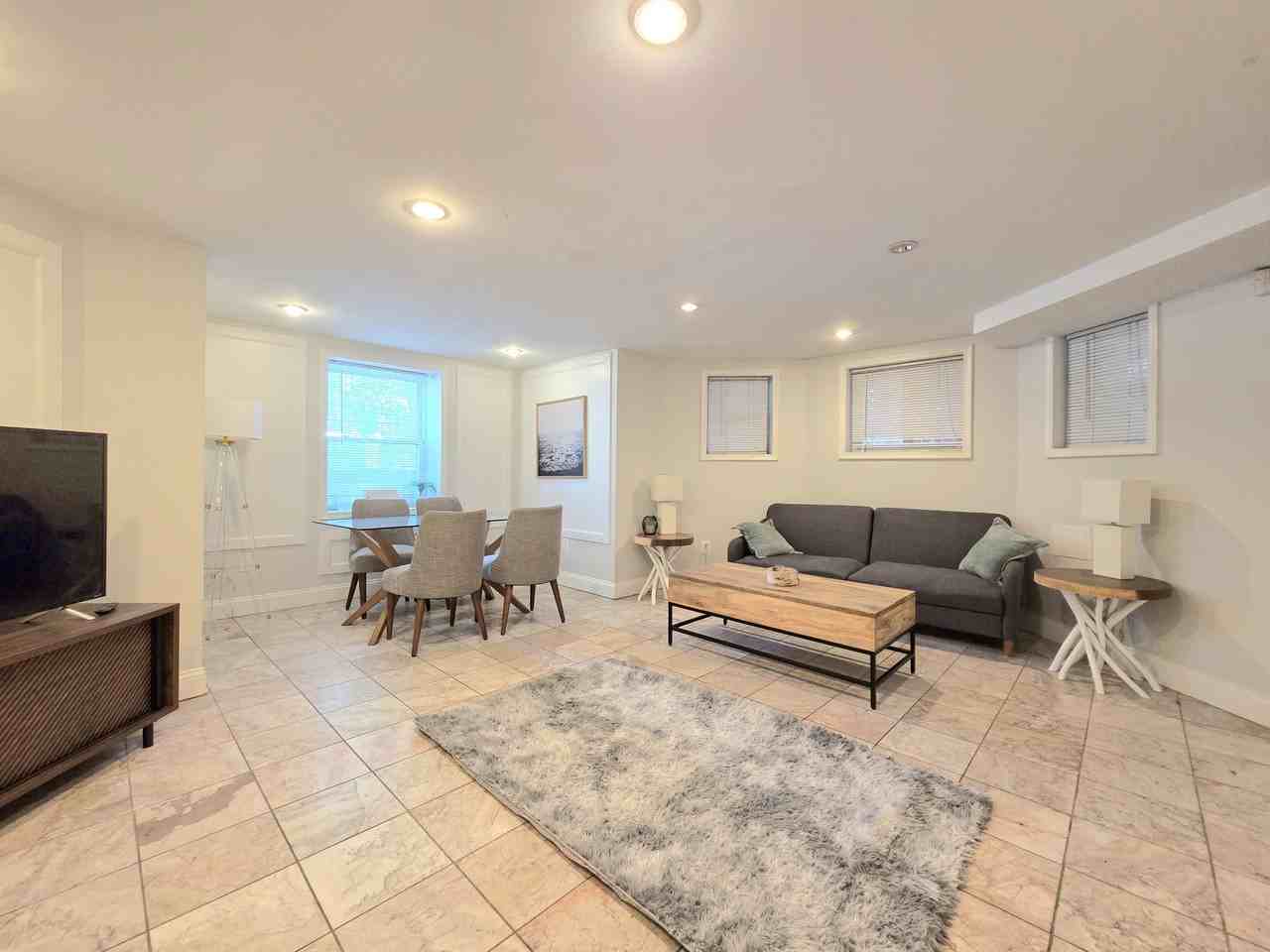1101 P St NW, Washington, DC 20005 - Photo 4 of 44