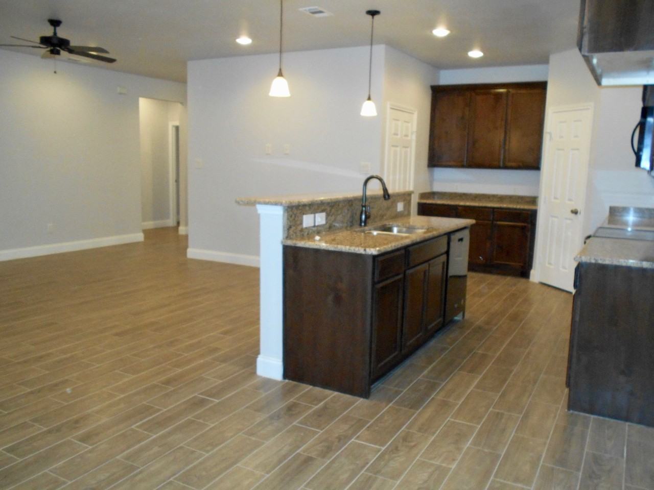 4908 Jefferson St #1 - Photo 3 of 10