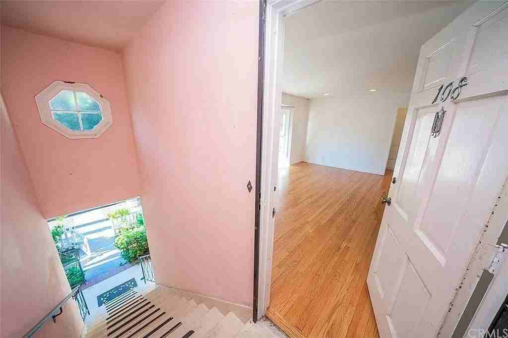 102 Lime Avenue - Photo 2 of 20