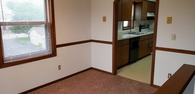 645 Galena Court - Photo 5 of 21