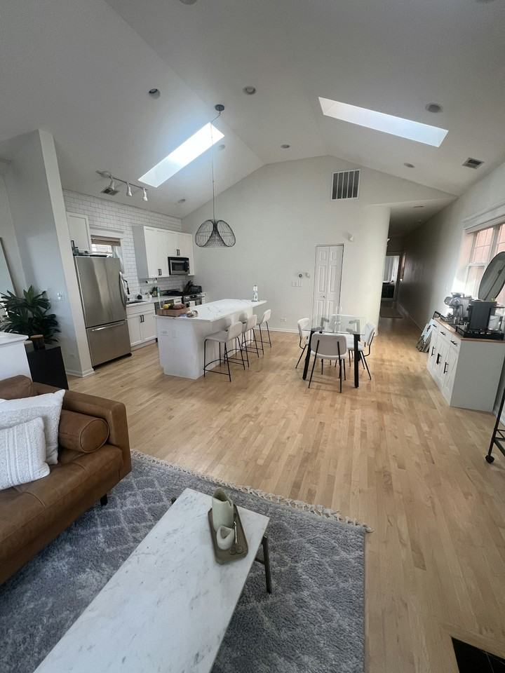 1044 West Fulton Market, Unit 4 - Photo 3 of 19