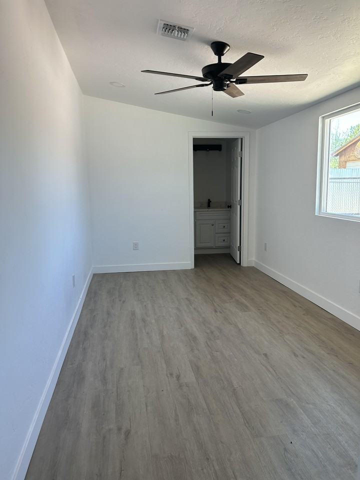 3243 E Camden St #1 - Photo 2 of 12
