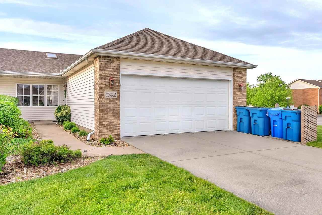 1742 Dogwood Drive - Photo 3 of 17