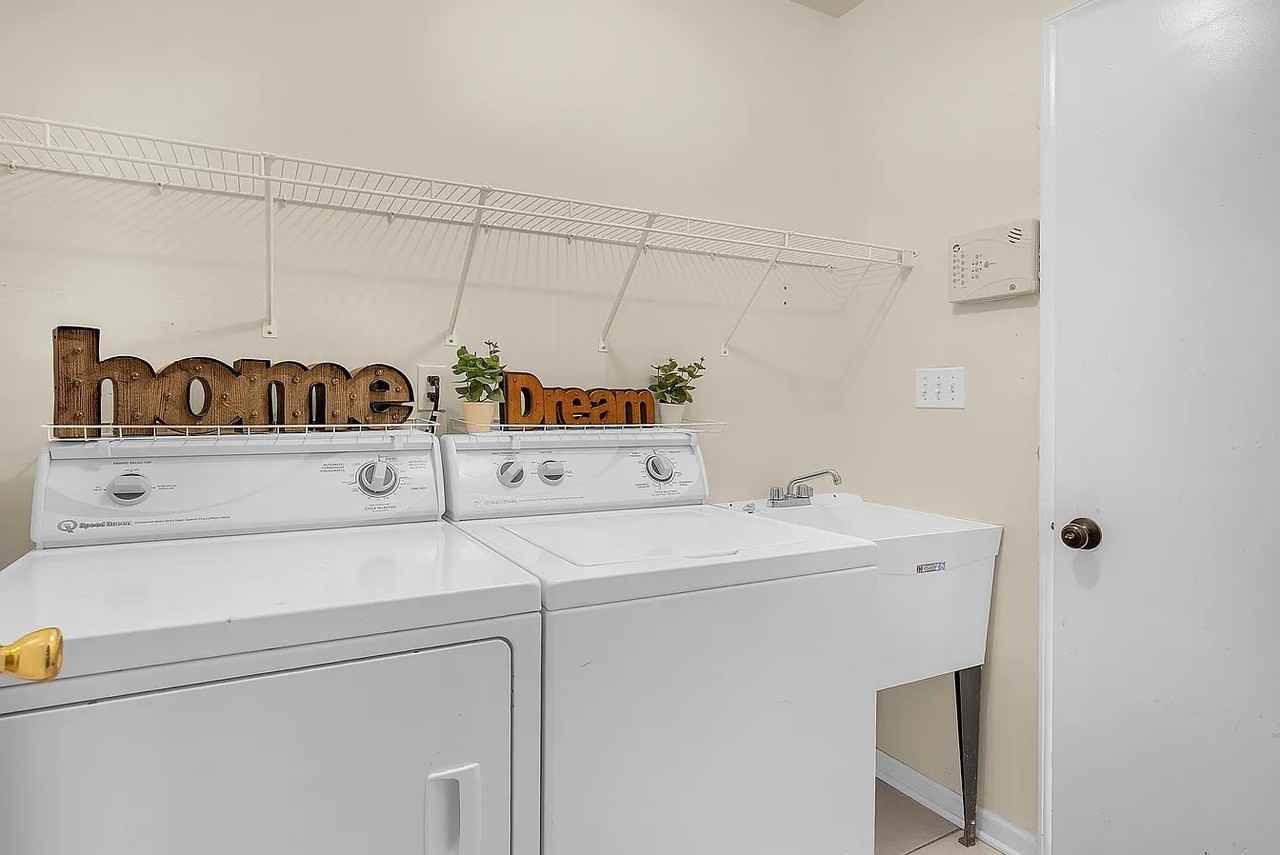 1742 Dogwood Drive - Photo 6 of 17