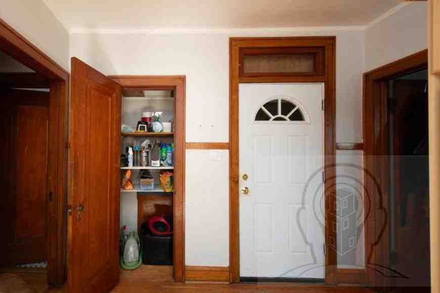 5057 W Newport Ave - Photo 6 of 10
