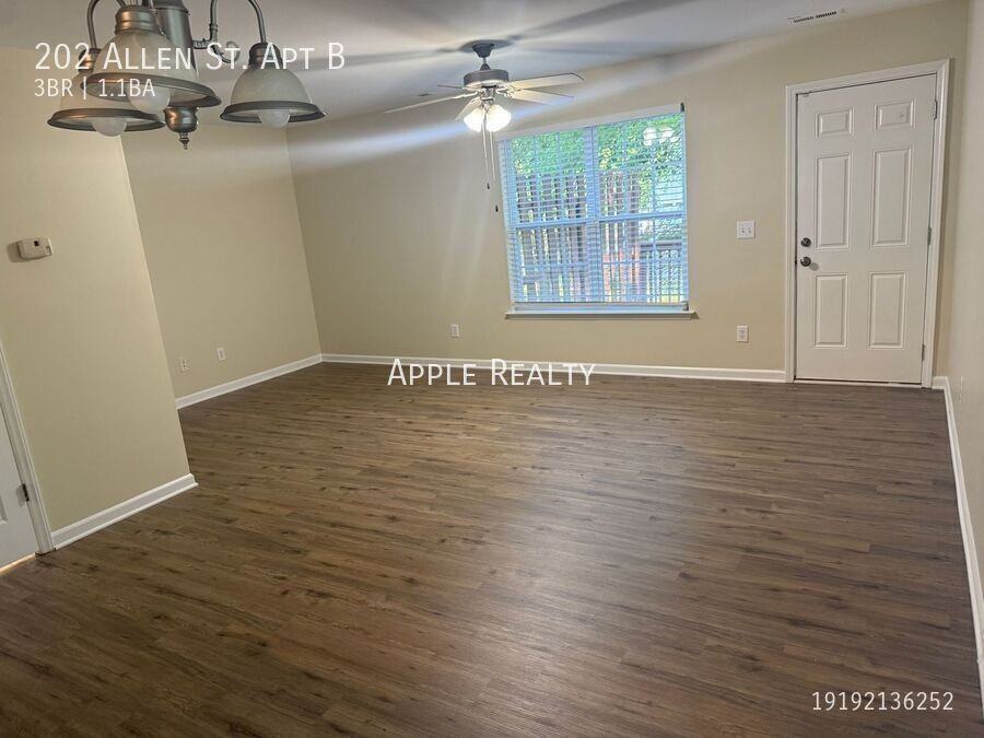 202 Allen St Apt B - Photo 5 of 32